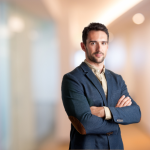 Fernando Bruno Crestani mostra como a gamificação cria experiências interativas e engaja compradores no mercado imobiliário.