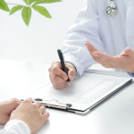 Residência médica amplia número de especialistas e redefine o acesso à saúde no Brasil